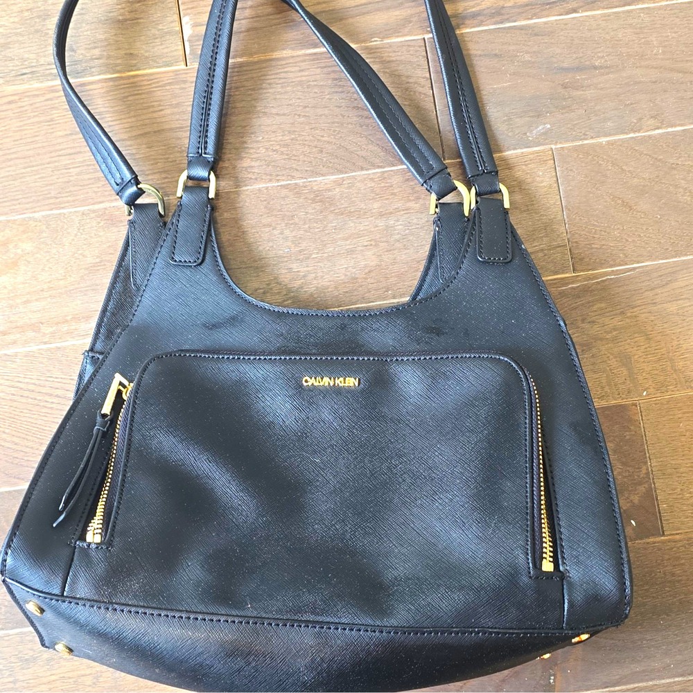 Calvin Klein Black Saffiano Shoulder Bag Zip/Snap, Inner Pockets, Gold
